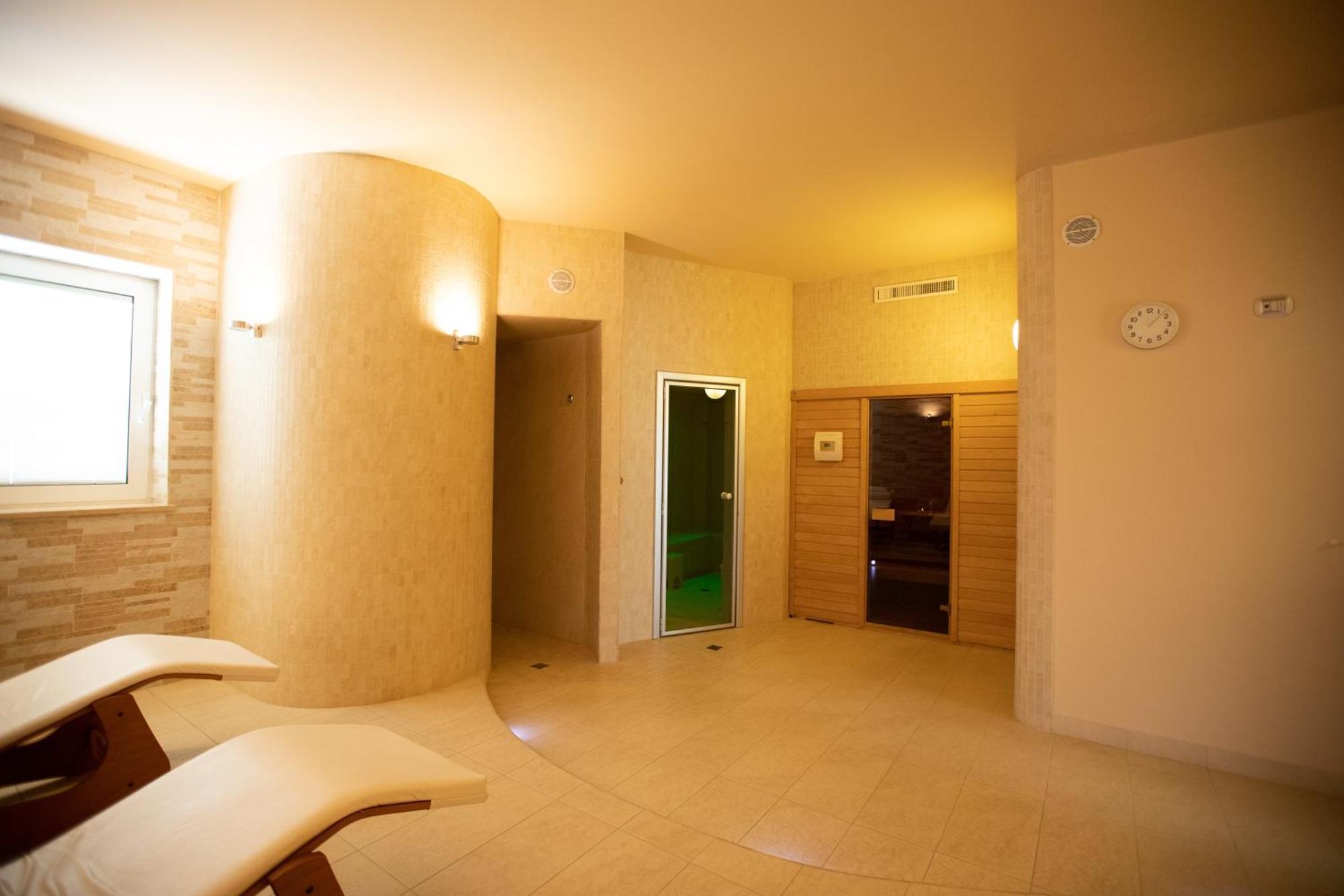 Hotel Palace Magnolia SPA Tortoreto Esterno foto