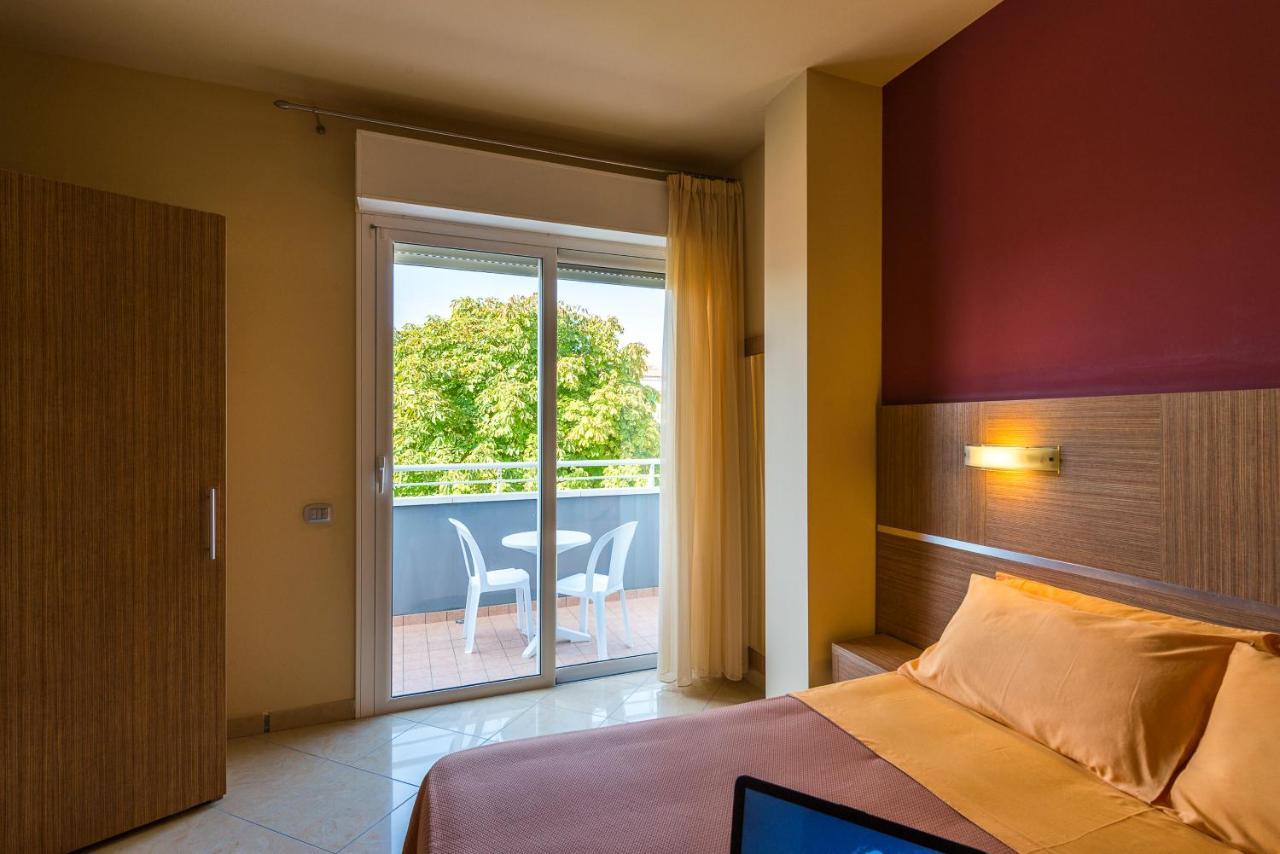 Hotel Palace Magnolia SPA Tortoreto Esterno foto