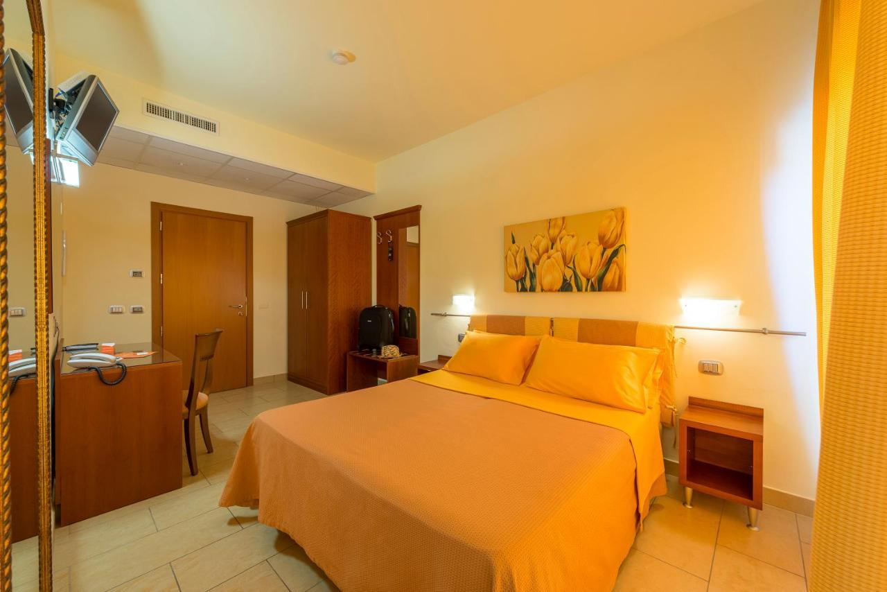 Hotel Palace Magnolia SPA Tortoreto Esterno foto
